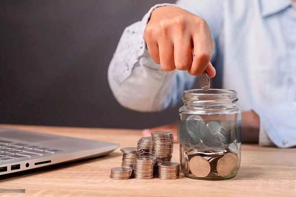 Digital Alligators provides easy insurance claim guidance, claim documentation support, and expert assistance for health, life, family, and business insurance claims in Ahmedabad.