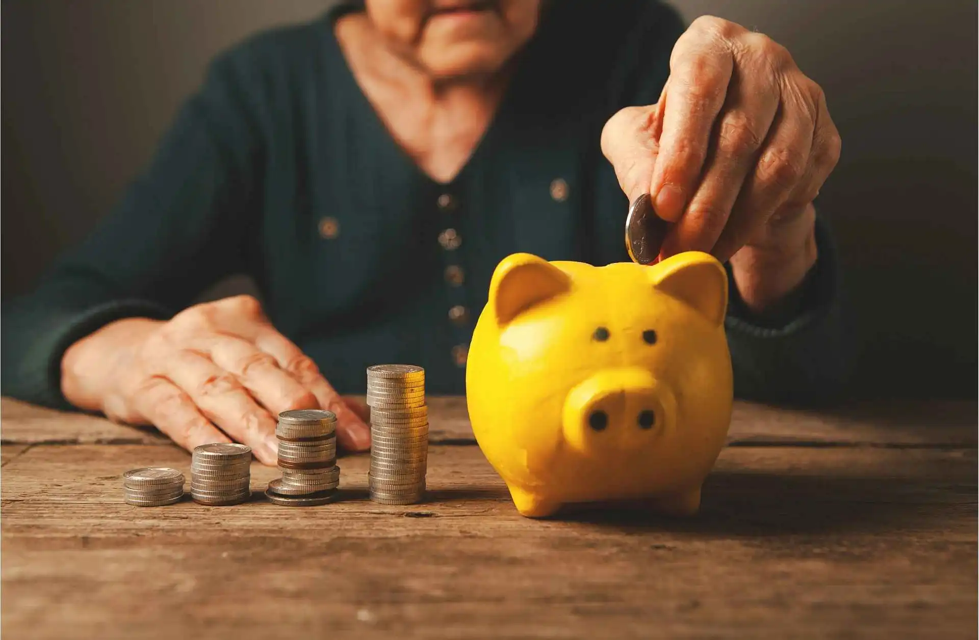 Professional insurance advisor helping individuals, families, and businesses choose health insurance, life insurance, term insurance, retirement plans, and customized financial protection solutions in Ahmedabad.